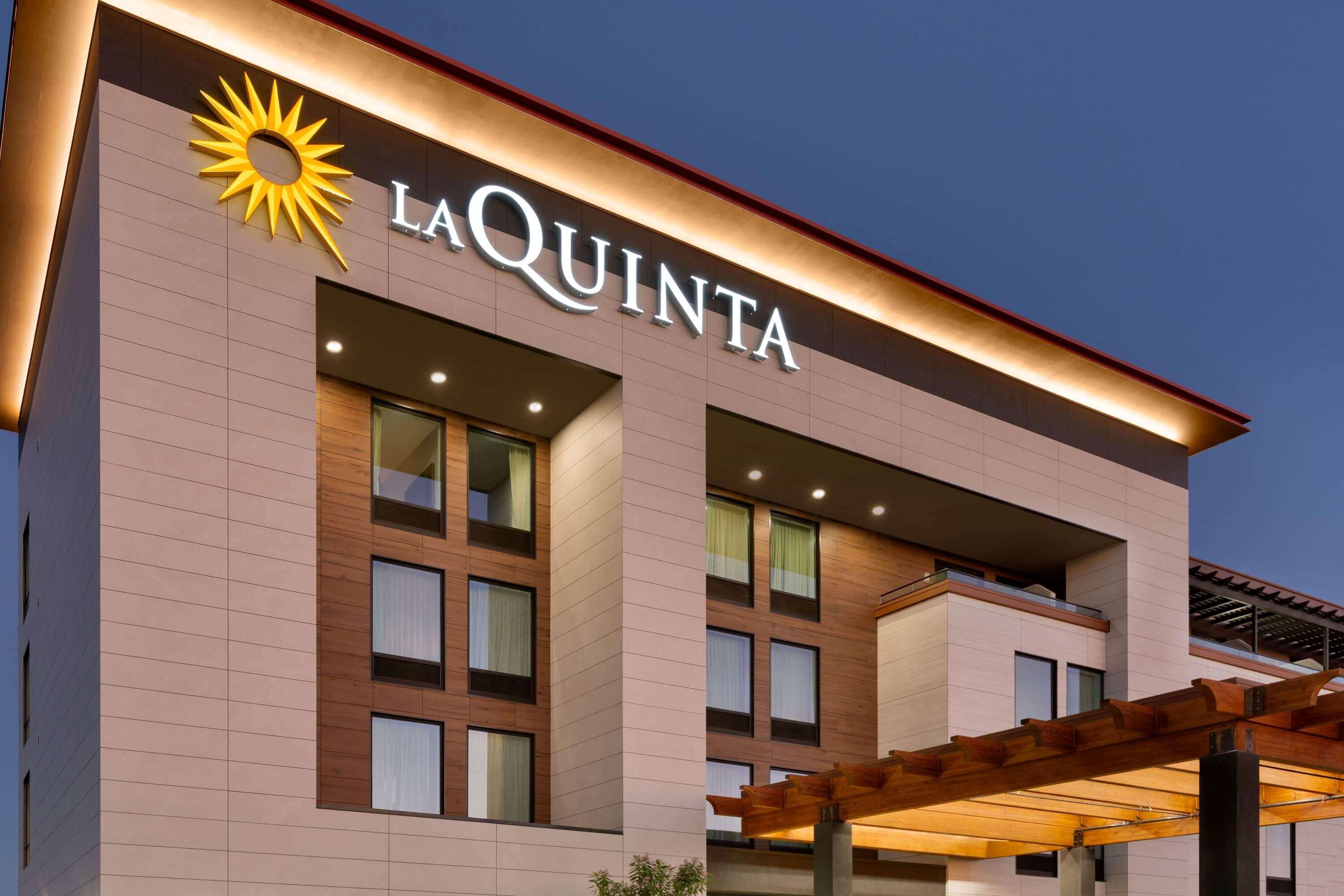 La Quinta Inn & Suites By Wyndham Santa Rosa Sonoma エクステリア 写真